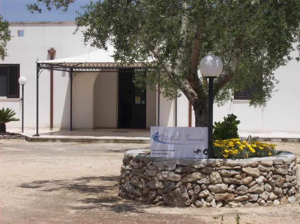 Otranto Le Sancinare Bed & Breakfast Casamassella ภายนอก รูปภาพ