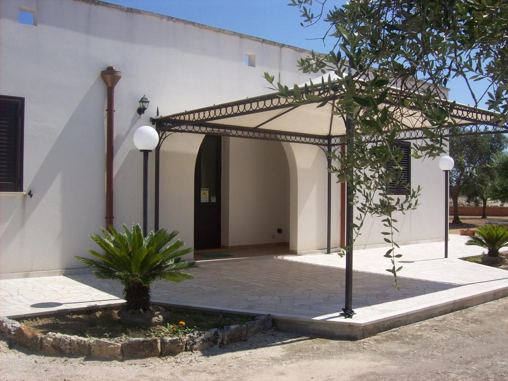 Otranto Le Sancinare Bed & Breakfast Casamassella ภายนอก รูปภาพ