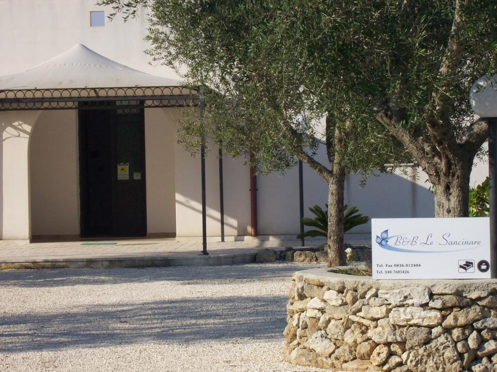 Otranto Le Sancinare Bed & Breakfast Casamassella ภายนอก รูปภาพ
