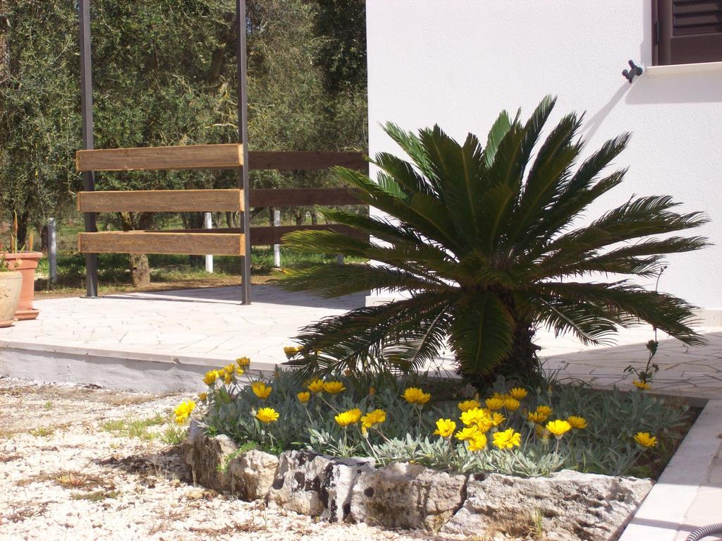 Otranto Le Sancinare Bed & Breakfast Casamassella ภายนอก รูปภาพ