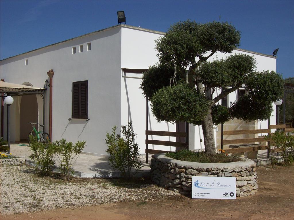 Otranto Le Sancinare Bed & Breakfast Casamassella ภายนอก รูปภาพ