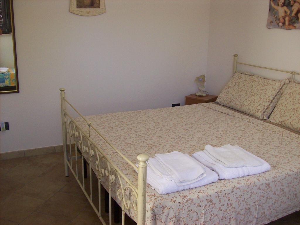 Otranto Le Sancinare Bed & Breakfast Casamassella ภายนอก รูปภาพ