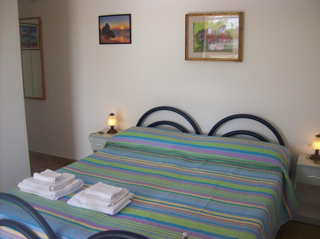 Otranto Le Sancinare Bed & Breakfast Casamassella ภายนอก รูปภาพ