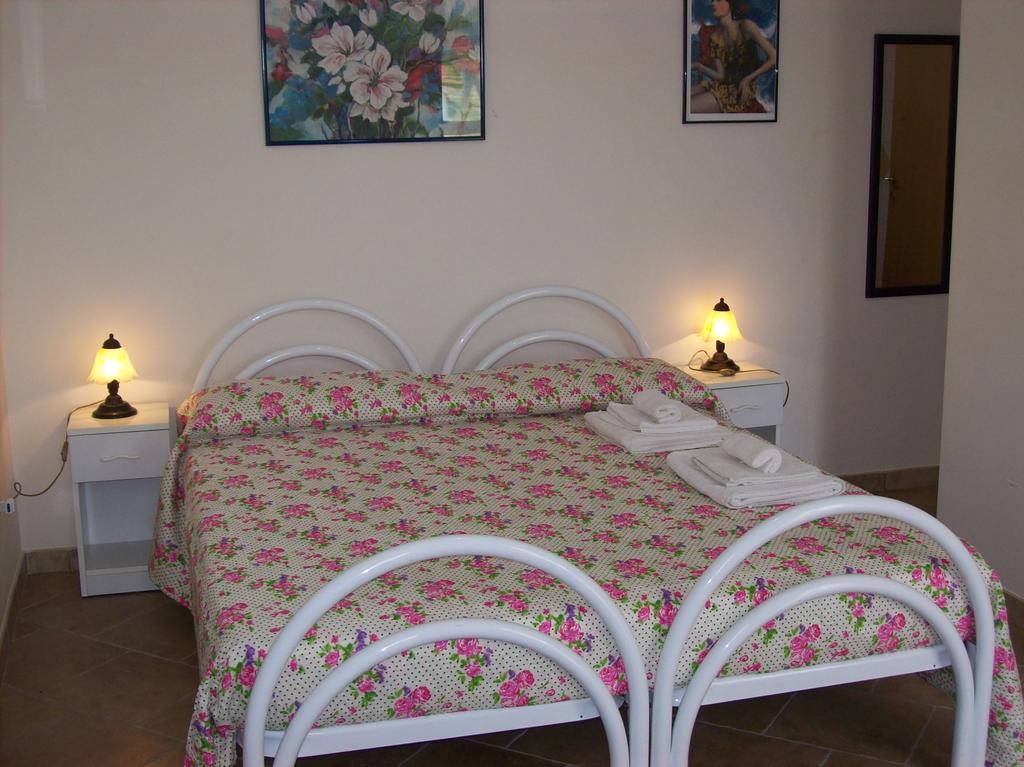 Otranto Le Sancinare Bed & Breakfast Casamassella ภายนอก รูปภาพ
