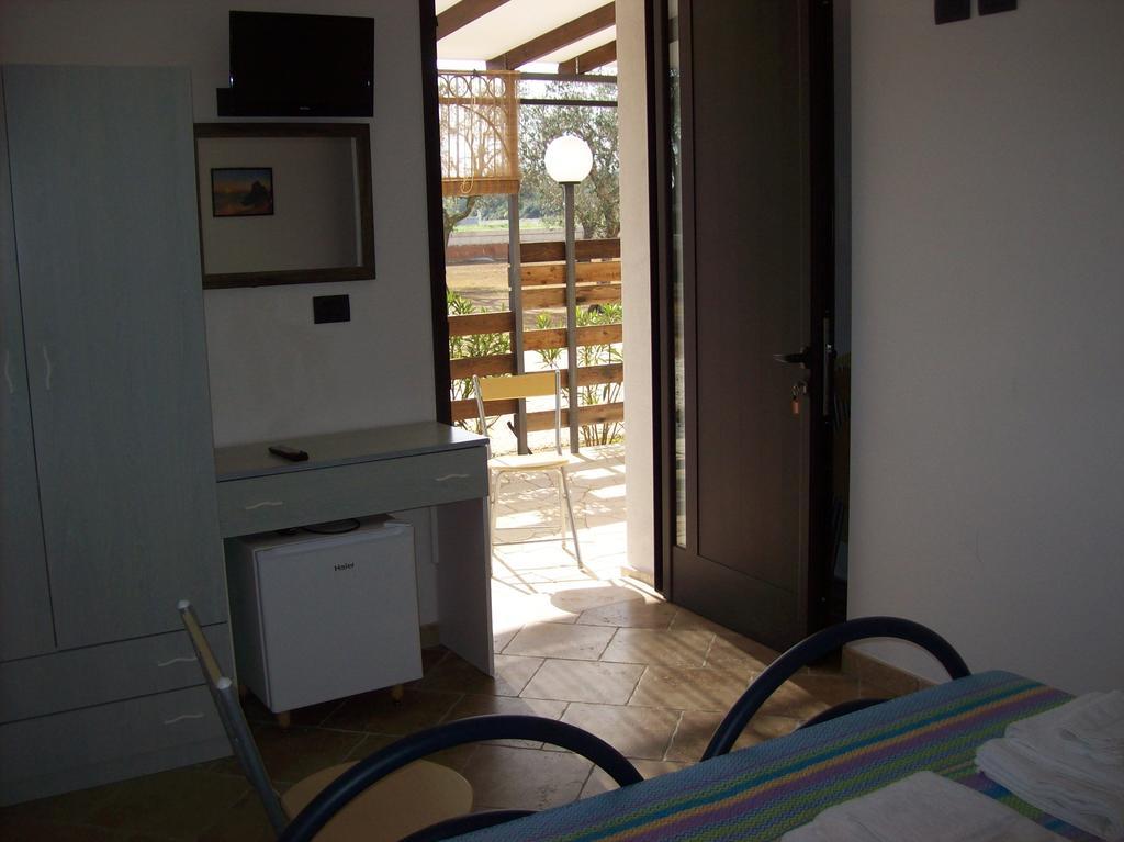 Otranto Le Sancinare Bed & Breakfast Casamassella ภายนอก รูปภาพ