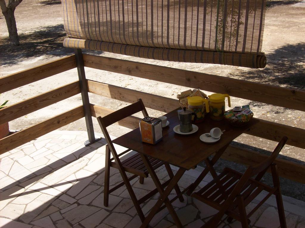 Otranto Le Sancinare Bed & Breakfast Casamassella ภายนอก รูปภาพ