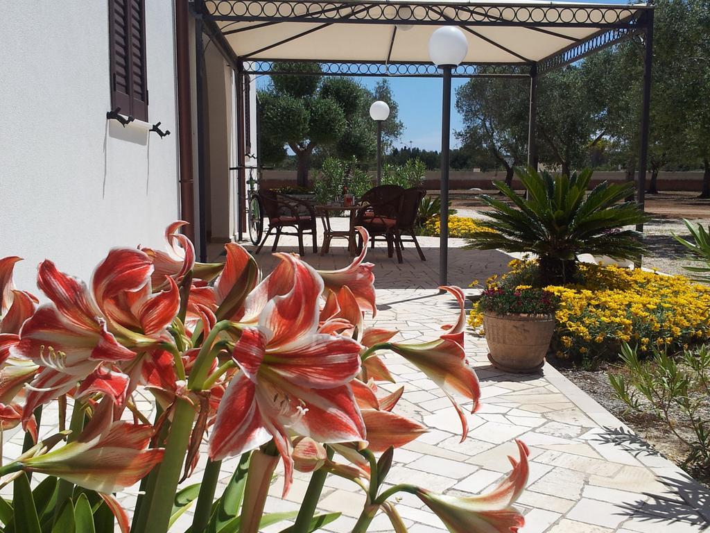 Otranto Le Sancinare Bed & Breakfast Casamassella ภายนอก รูปภาพ