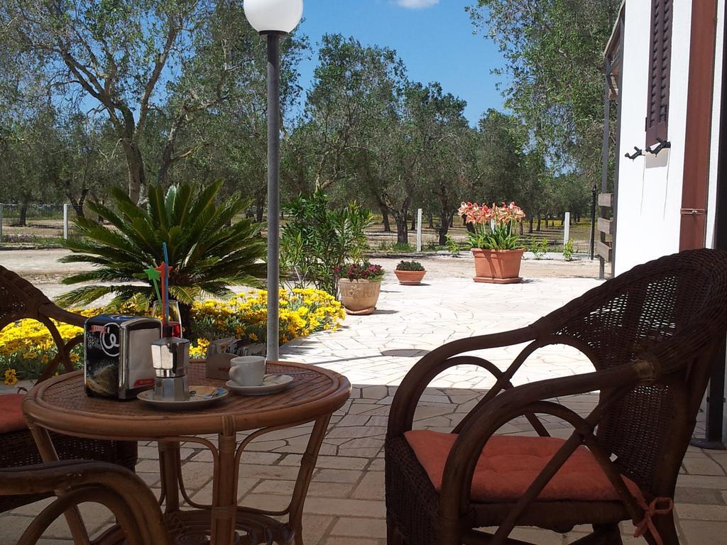 Otranto Le Sancinare Bed & Breakfast Casamassella ภายนอก รูปภาพ