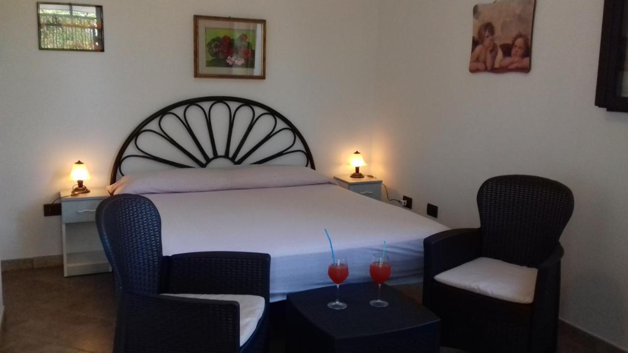 Otranto Le Sancinare Bed & Breakfast Casamassella ภายนอก รูปภาพ